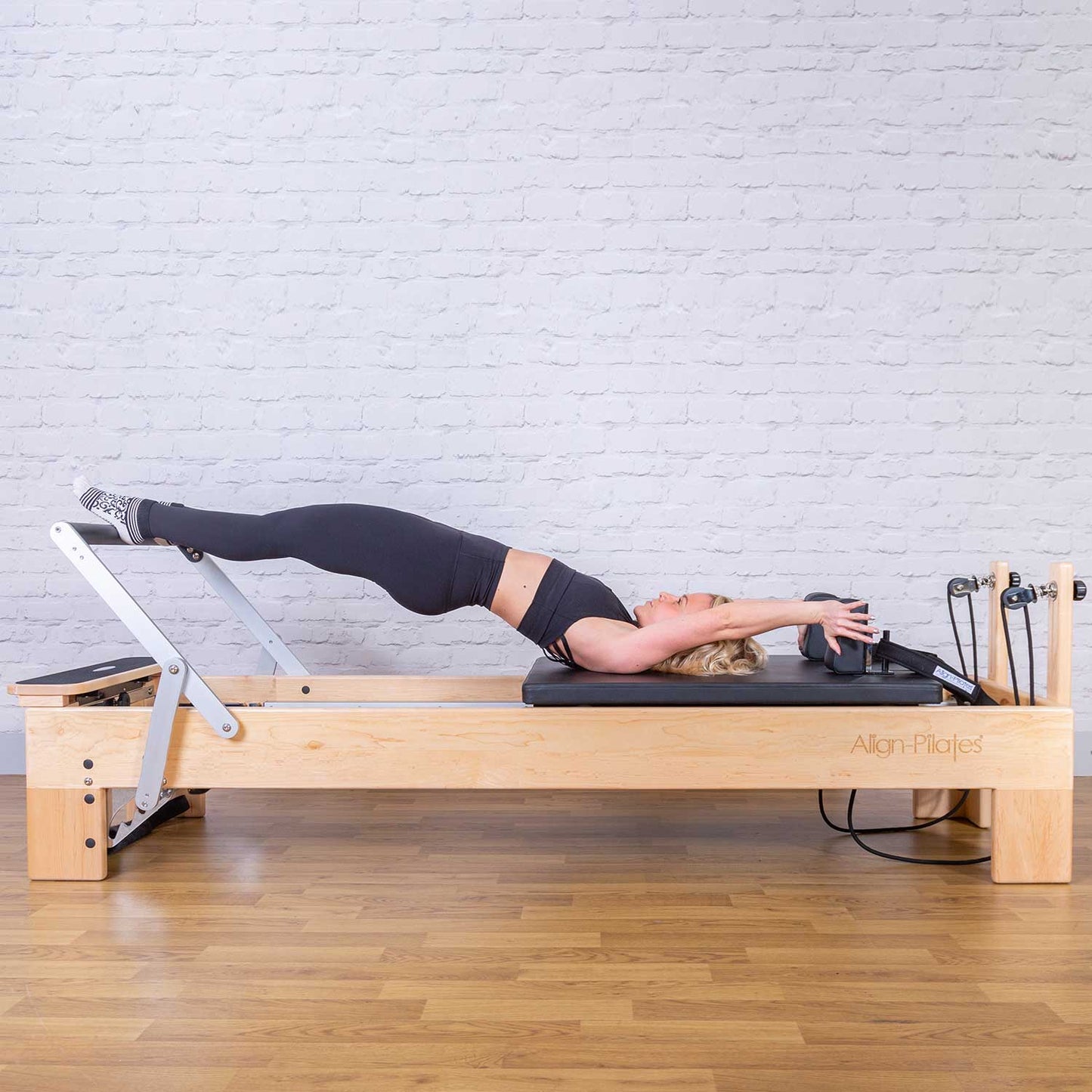 M8-Pro Maple Wood Reformer